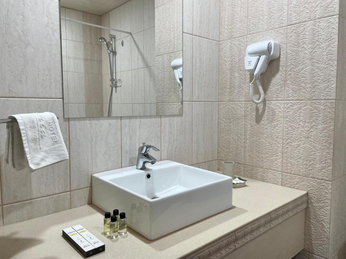 Hotel Gloria Deluxe بوروفوي المظهر الخارجي الصورة