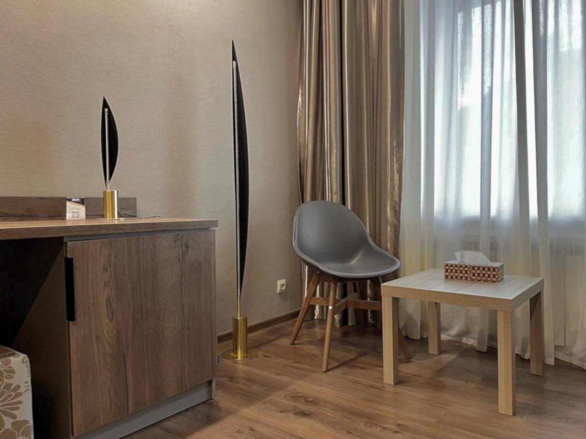 Hotel Gloria Deluxe بوروفوي المظهر الخارجي الصورة