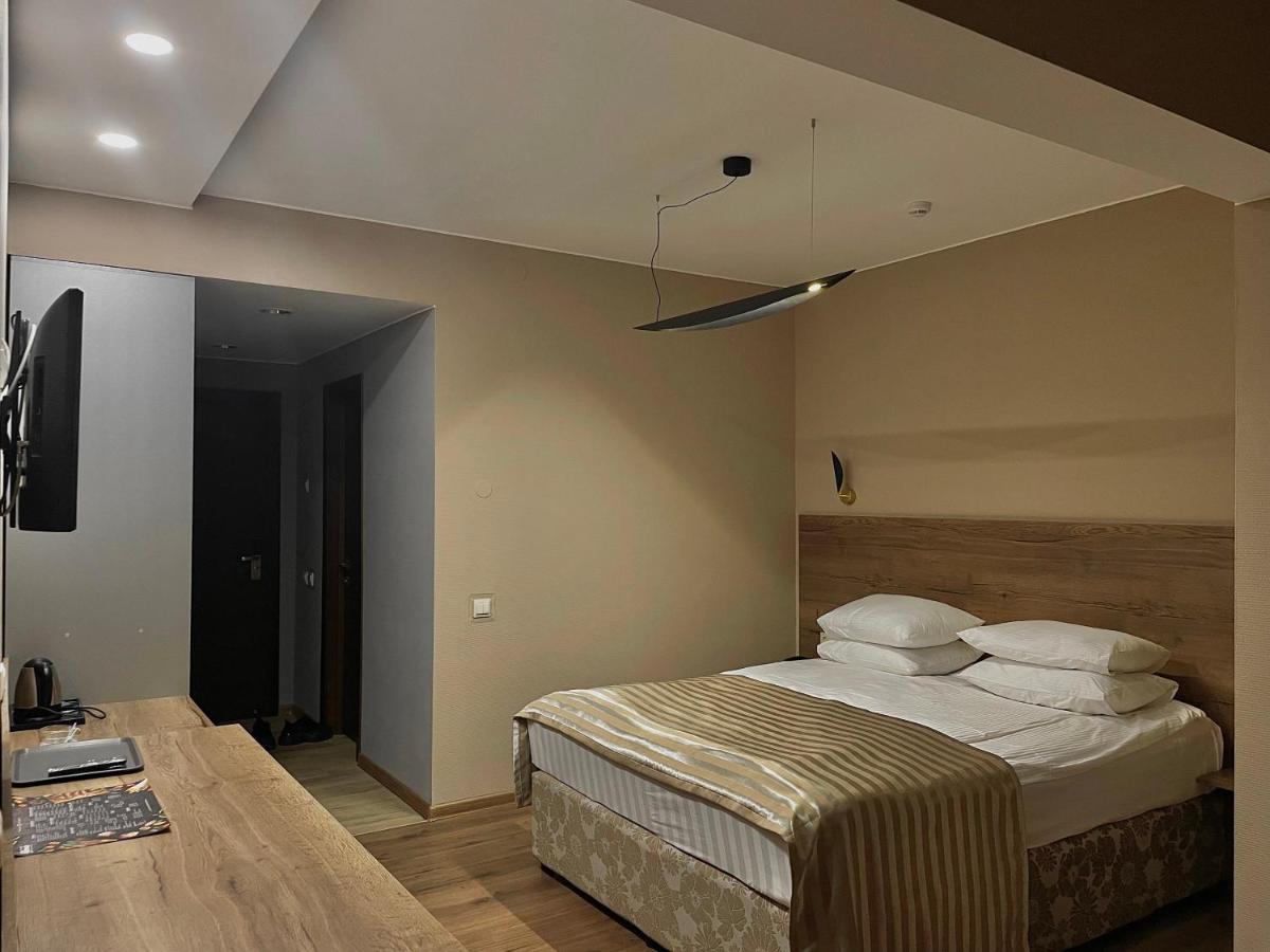 Hotel Gloria Deluxe بوروفوي المظهر الخارجي الصورة