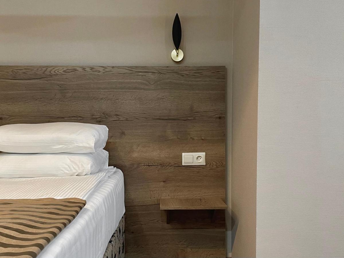 Hotel Gloria Deluxe بوروفوي المظهر الخارجي الصورة