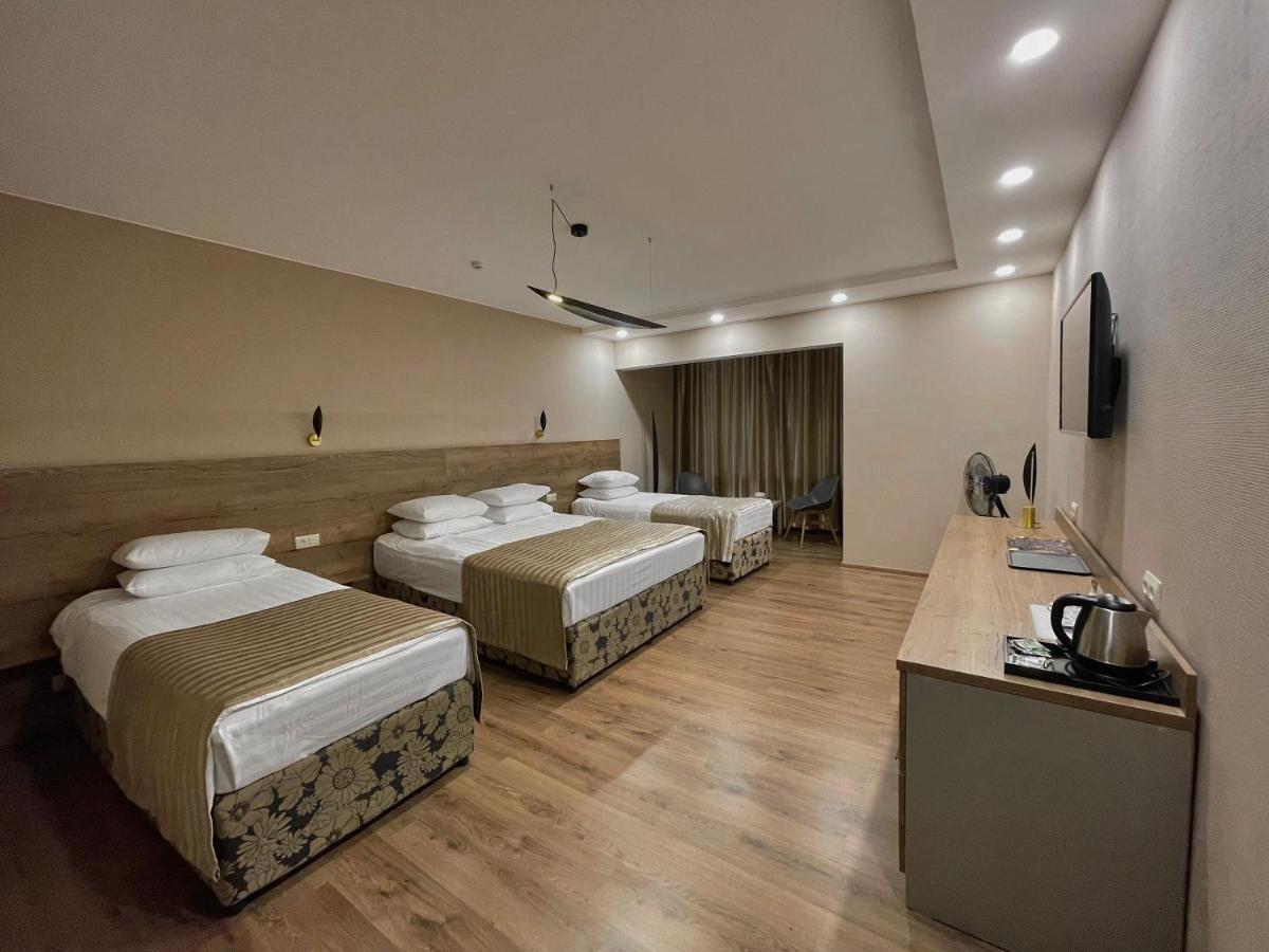 Hotel Gloria Deluxe بوروفوي المظهر الخارجي الصورة
