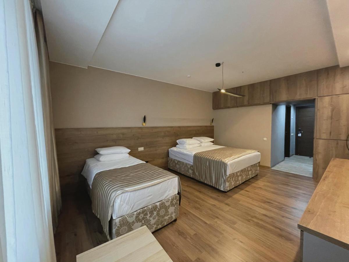 Hotel Gloria Deluxe بوروفوي المظهر الخارجي الصورة