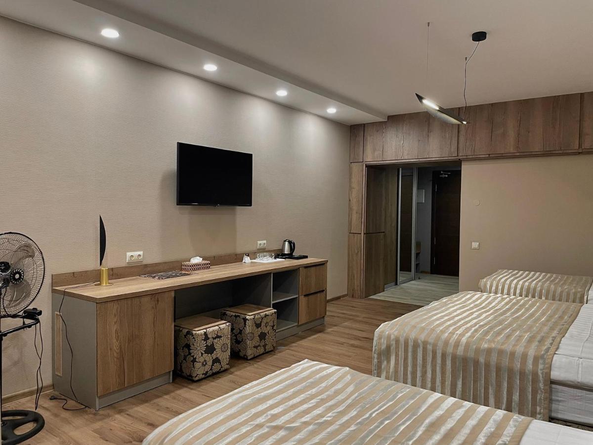 Hotel Gloria Deluxe بوروفوي المظهر الخارجي الصورة
