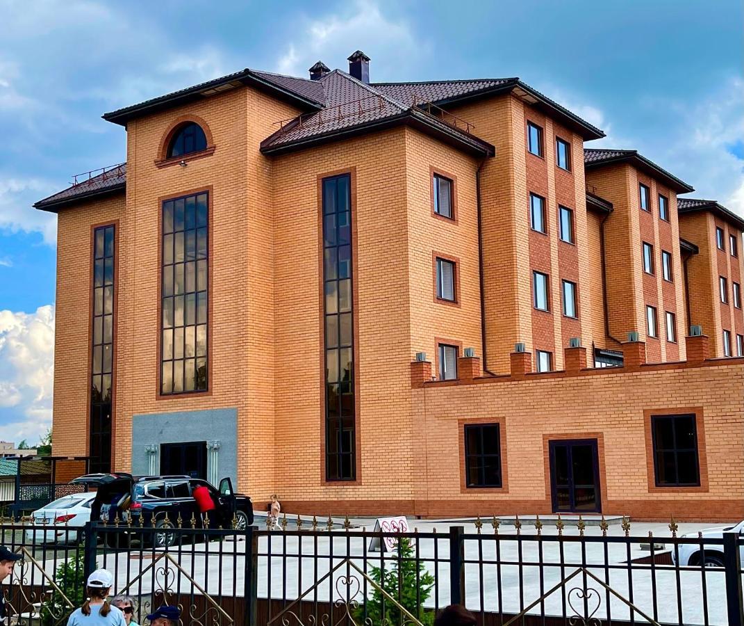 Hotel Gloria Deluxe بوروفوي المظهر الخارجي الصورة