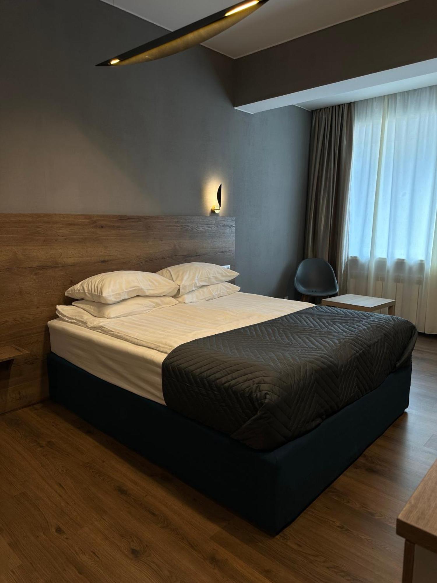 Hotel Gloria Deluxe بوروفوي المظهر الخارجي الصورة